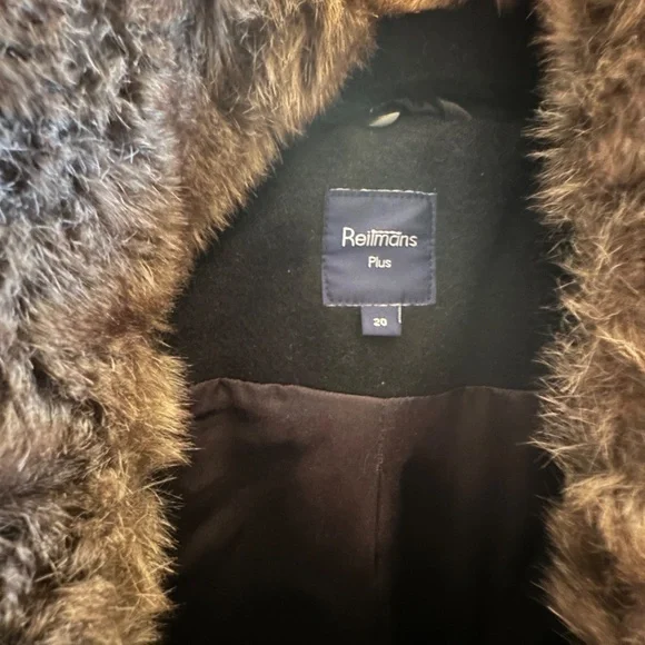 Reitmans Plus Black Wool Blend Coat – Size 20 – Removable Faux Fur Collar - Picture 2 of 7